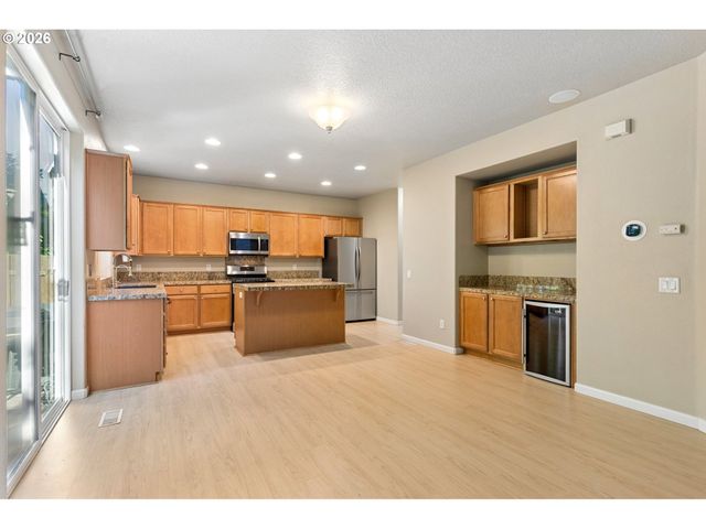 5653 Sw LEE St, Tualatin, OR 97062