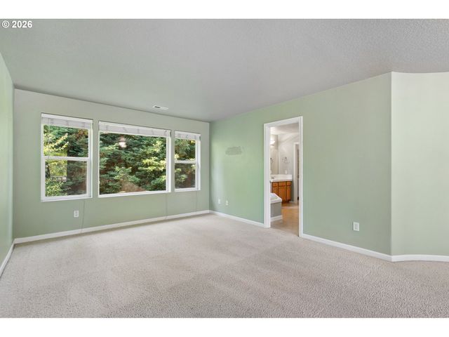 5653 Sw LEE St, Tualatin, OR 97062