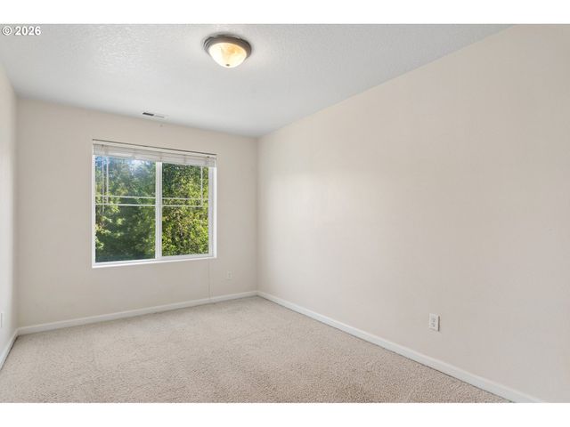 5653 Sw LEE St, Tualatin, OR 97062