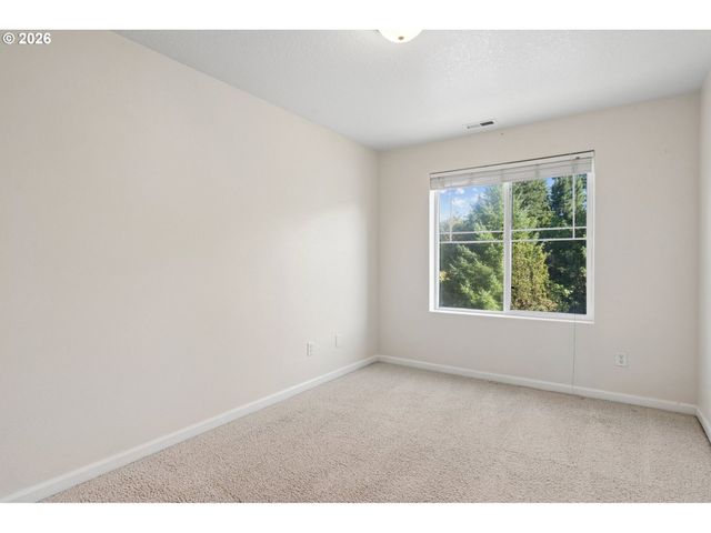 5653 Sw LEE St, Tualatin, OR 97062