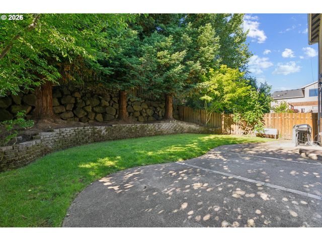 5653 Sw LEE St, Tualatin, OR 97062