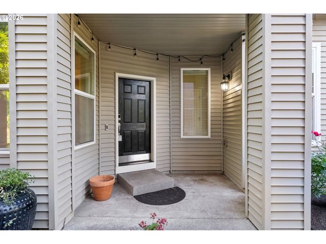 5653 Sw LEE St, Tualatin, OR 97062