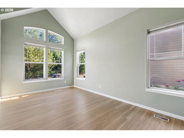 5653 Sw LEE St, Tualatin, OR 97062