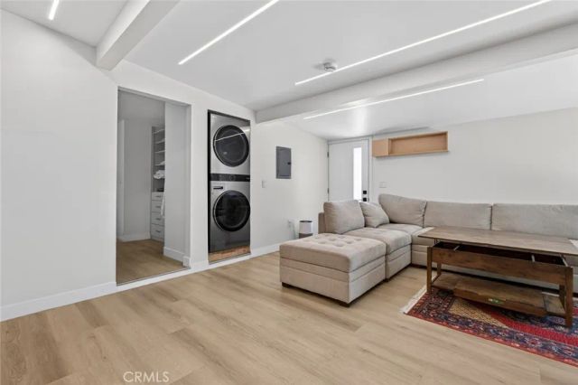 10804 Paso Robles, Granada Hills, CA 91344