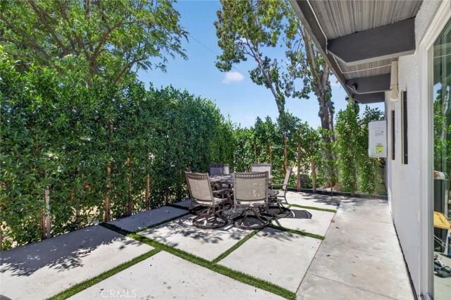 10804 Paso Robles, Granada Hills, CA 91344