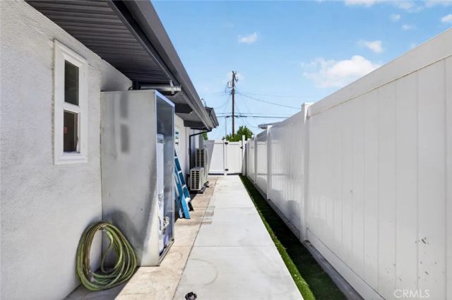 10804 Paso Robles, Granada Hills, CA 91344
