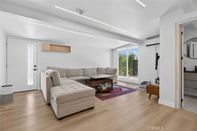 10804 Paso Robles, Granada Hills, CA 91344