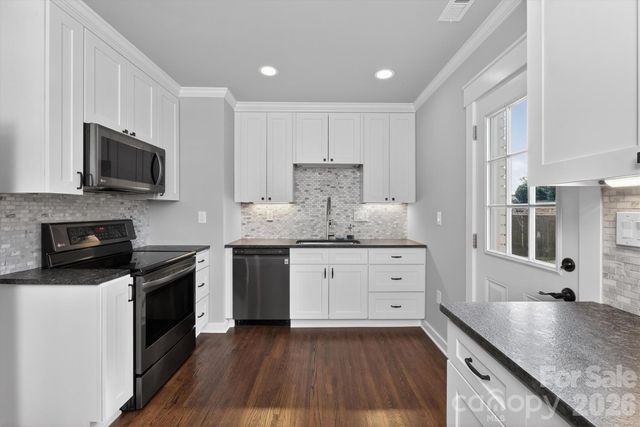 307 E Peterson Drive, Charlotte, NC 28217