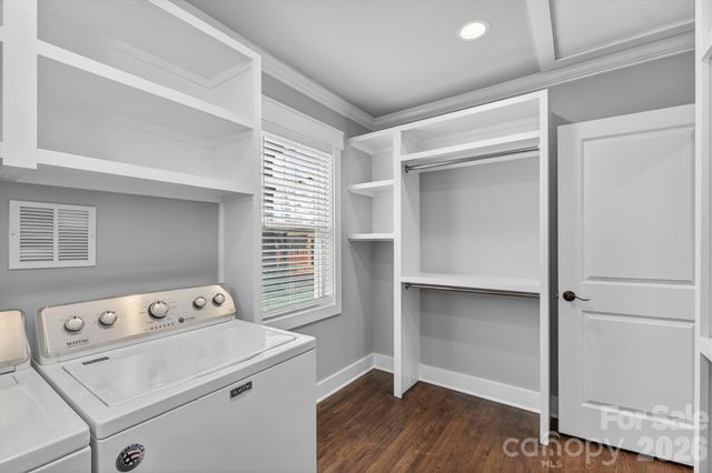 307 E Peterson Drive, Charlotte, NC 28217