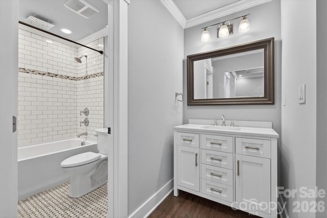 307 E Peterson Drive, Charlotte, NC 28217