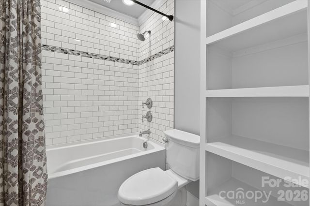 307 E Peterson Drive, Charlotte, NC 28217