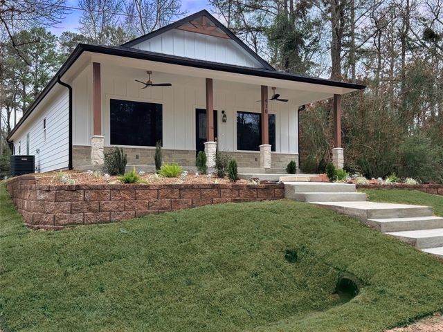 410 Coast Loop, Trinity, TX 75862