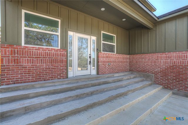 118 Crazy Cross Road, Wimberley, TX 78676