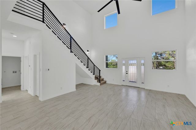 118 Crazy Cross Road, Wimberley, TX 78676