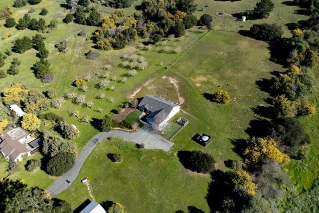 225 Dunbarton Road, Aromas, CA 95004