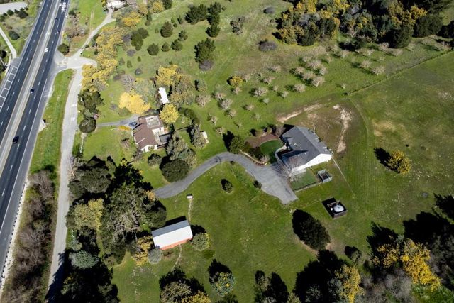 225 Dunbarton Road, Aromas, CA 95004