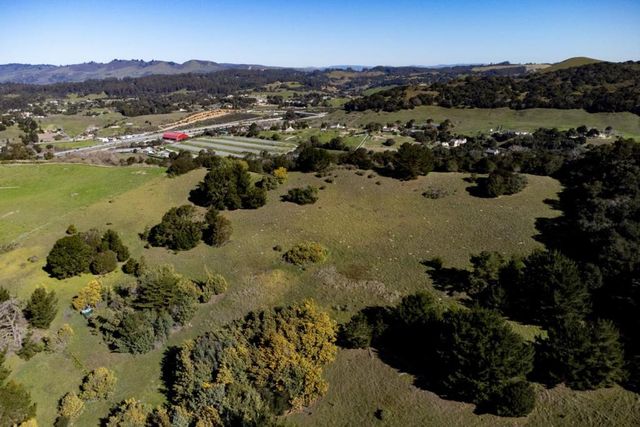 225 Dunbarton Road, Aromas, CA 95004