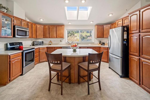 225 Dunbarton Road, Aromas, CA 95004