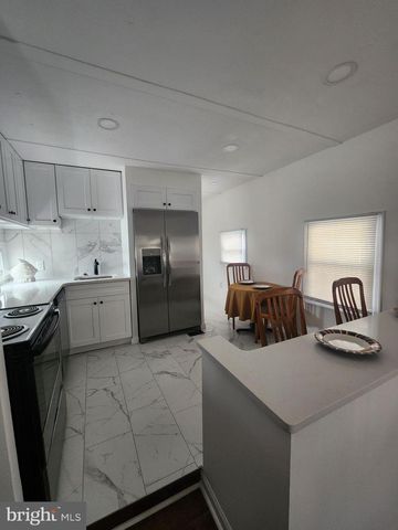 1 VICTORY AVE #100, Pennsville, NJ 08070