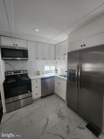 1 VICTORY AVE #100, Pennsville, NJ 08070