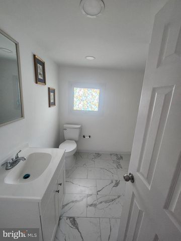 1 VICTORY AVE #100, Pennsville, NJ 08070