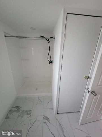 1 VICTORY AVE #100, Pennsville, NJ 08070