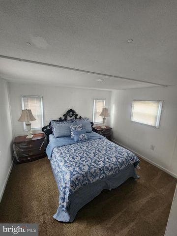 1 VICTORY AVE #100, Pennsville, NJ 08070