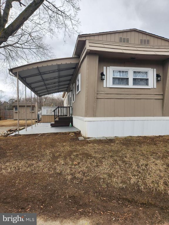 1 VICTORY AVE #100, Pennsville, NJ 08070