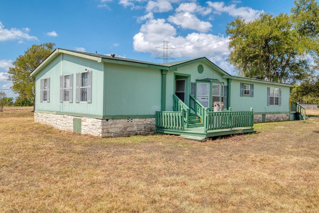 150 Uriah DR, Elgin, TX 78621