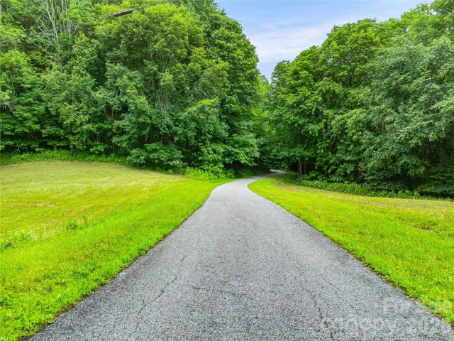 961 Wilson Branch Road, Mars Hill, NC 28754