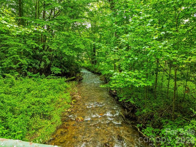 961 Wilson Branch Road, Mars Hill, NC 28754