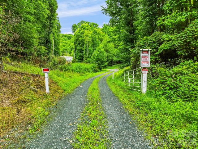 961 Wilson Branch Road, Mars Hill, NC 28754