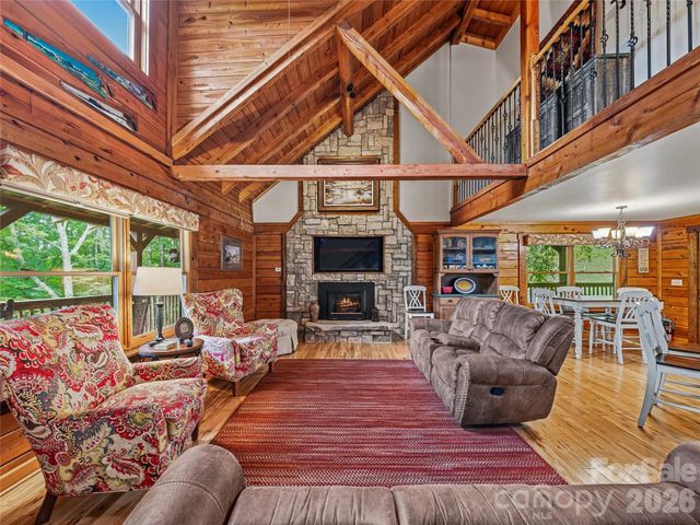 961 Wilson Branch Road, Mars Hill, NC 28754
