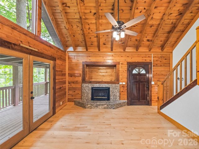 961 Wilson Branch Road, Mars Hill, NC 28754