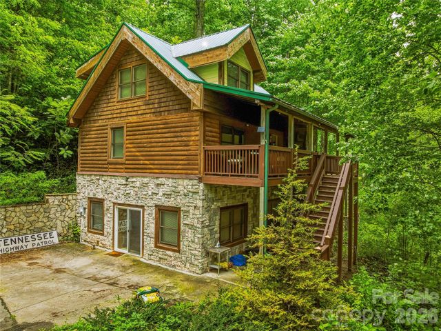 961 Wilson Branch Road, Mars Hill, NC 28754