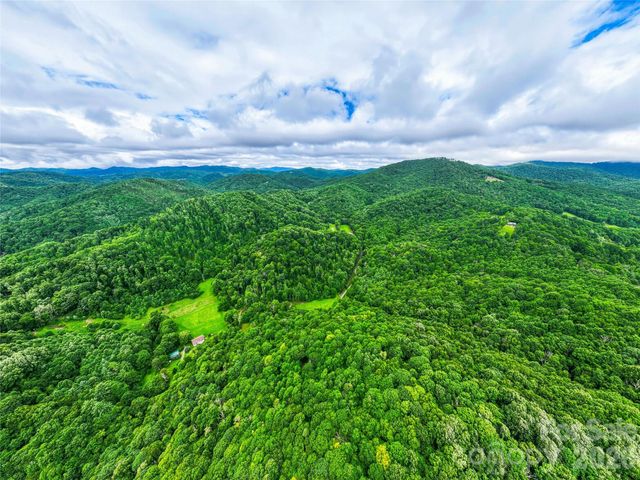 961 Wilson Branch Road, Mars Hill, NC 28754