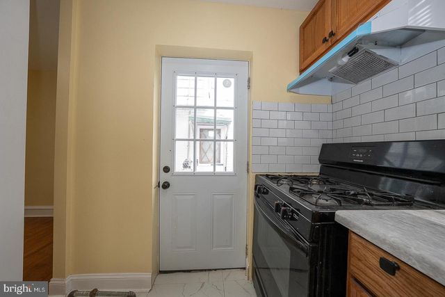 575 TIMBERLAKE RD, Upper Darby, PA 19082