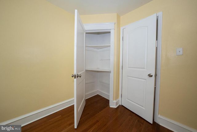 575 TIMBERLAKE RD, Upper Darby, PA 19082