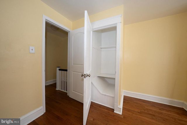 575 TIMBERLAKE RD, Upper Darby, PA 19082
