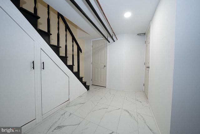 575 TIMBERLAKE RD, Upper Darby, PA 19082