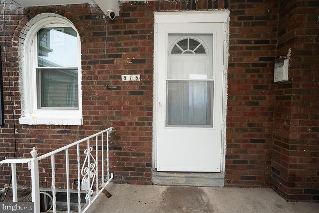 575 TIMBERLAKE RD, Upper Darby, PA 19082