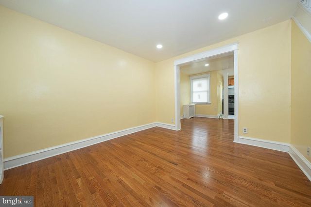 575 TIMBERLAKE RD, Upper Darby, PA 19082