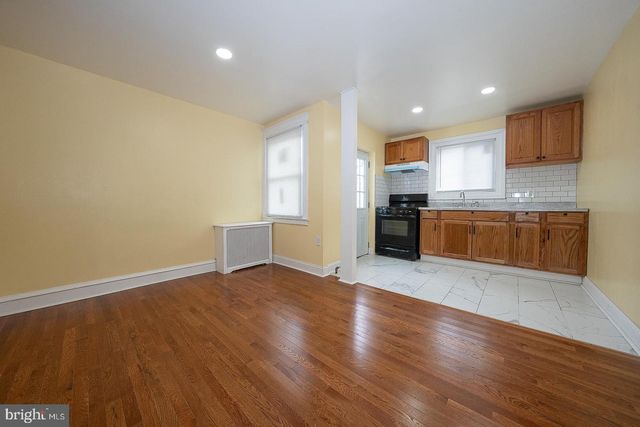 575 TIMBERLAKE RD, Upper Darby, PA 19082