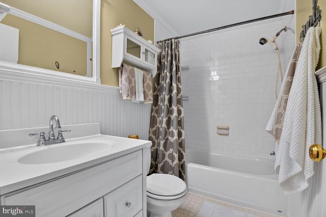 12714 LONGLEAF LN, Herndon, VA 20170