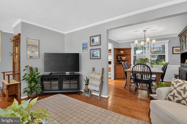 12714 LONGLEAF LN, Herndon, VA 20170