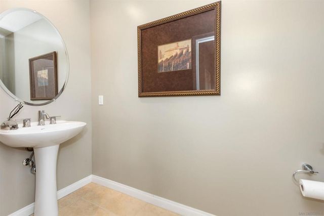 301 Mission Ave 601, Oceanside, CA 92054