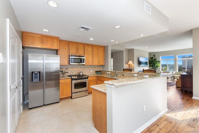 301 Mission Ave 601, Oceanside, CA 92054