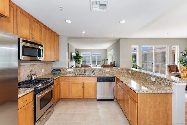 301 Mission Ave 601, Oceanside, CA 92054