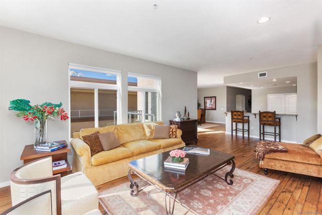 301 Mission Ave 601, Oceanside, CA 92054