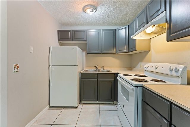 6345 NEWTOWN CIRCLE 45B2, Tampa, FL 33615